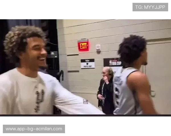 NBA更衣室传出争吵声，内部消息称“有人摔东西”