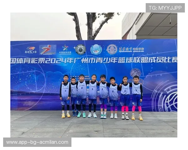 “青春逐梦”青少年篮球明星集训在广州激烈进行中，广州市青少年篮球联盟成员比赛